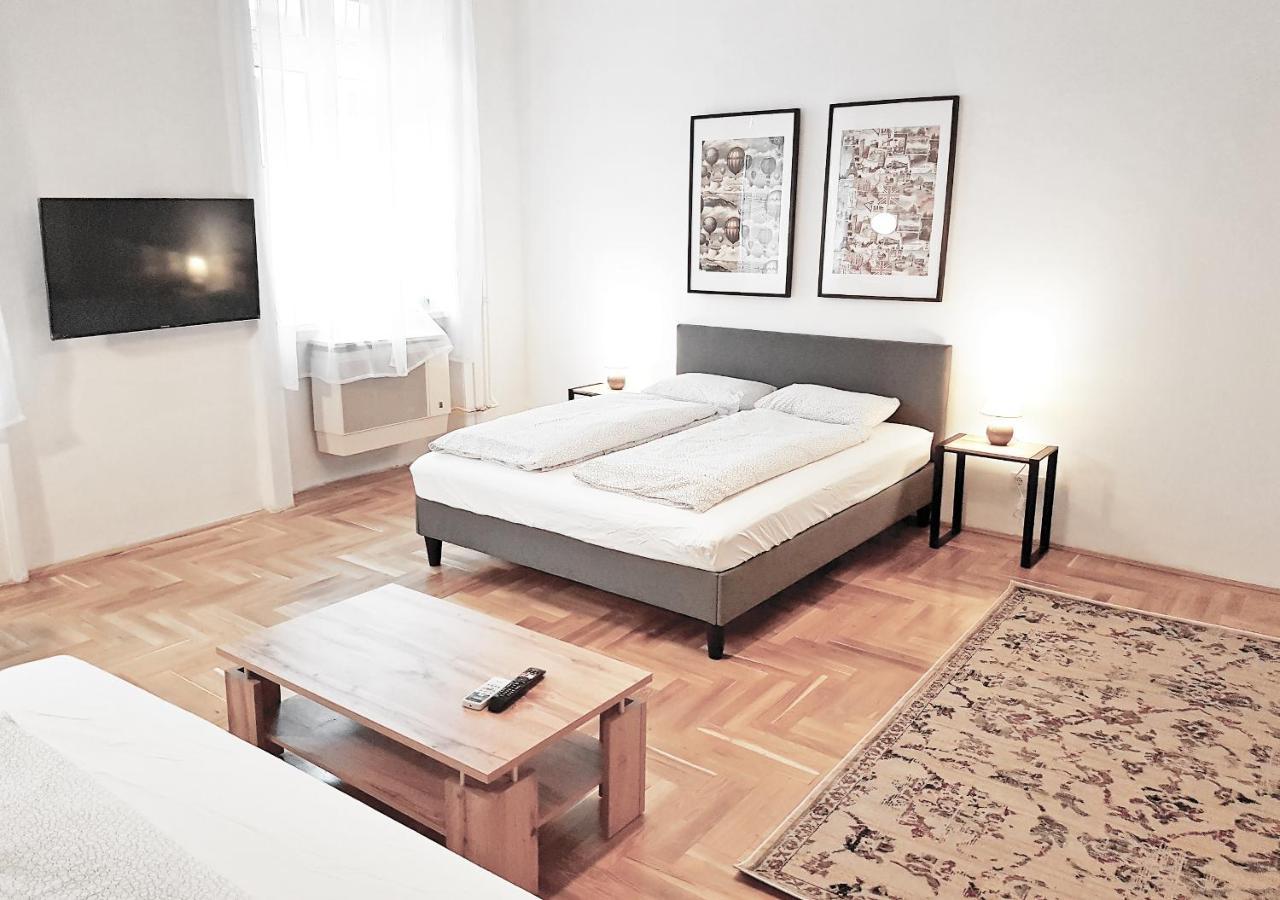Ferienwohnung Luxury New Cozy Flat At Dob Street Nearby Gozsdu Court Budapest Exterior foto